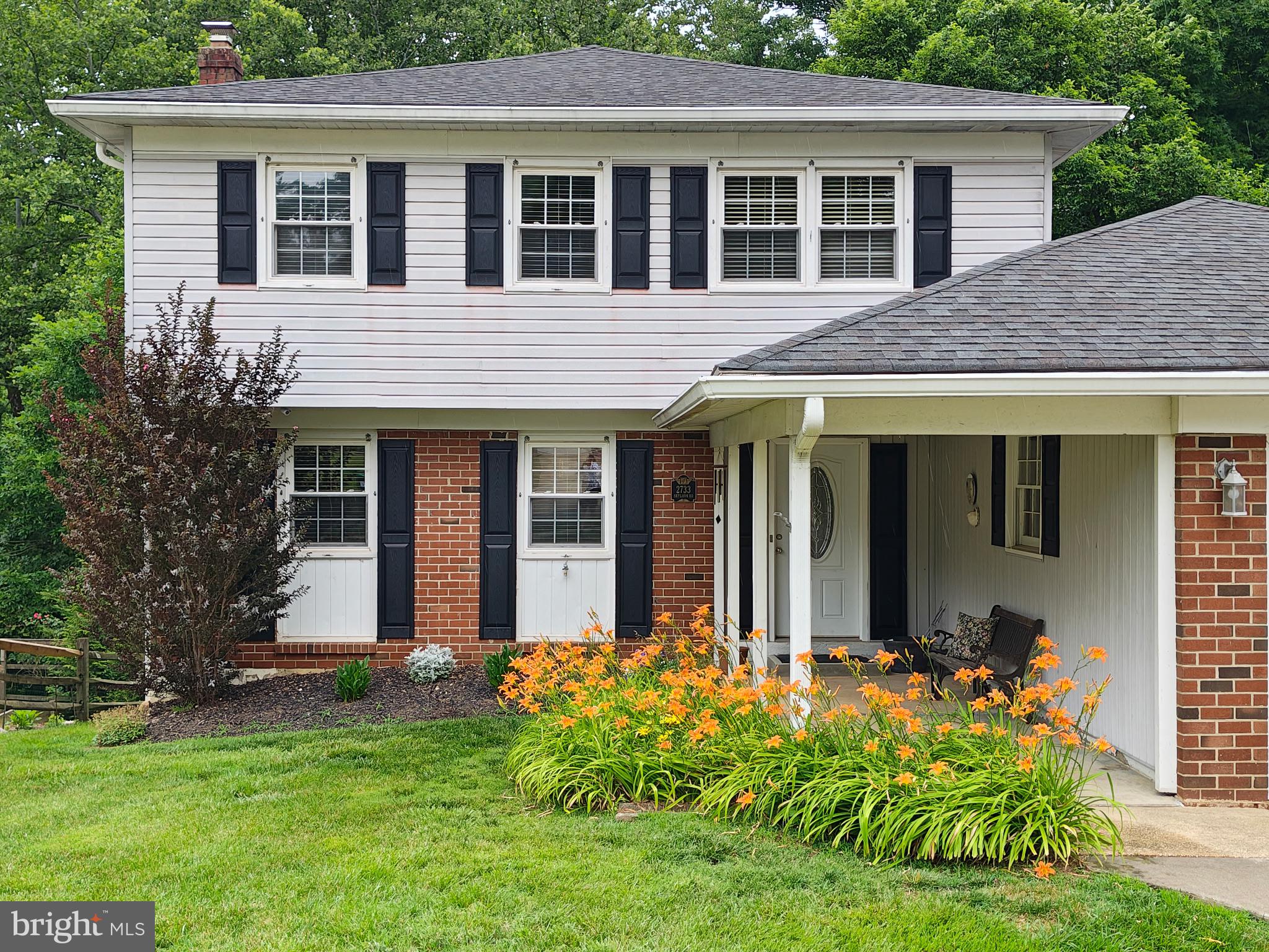 2733 SKYLARK ROAD
