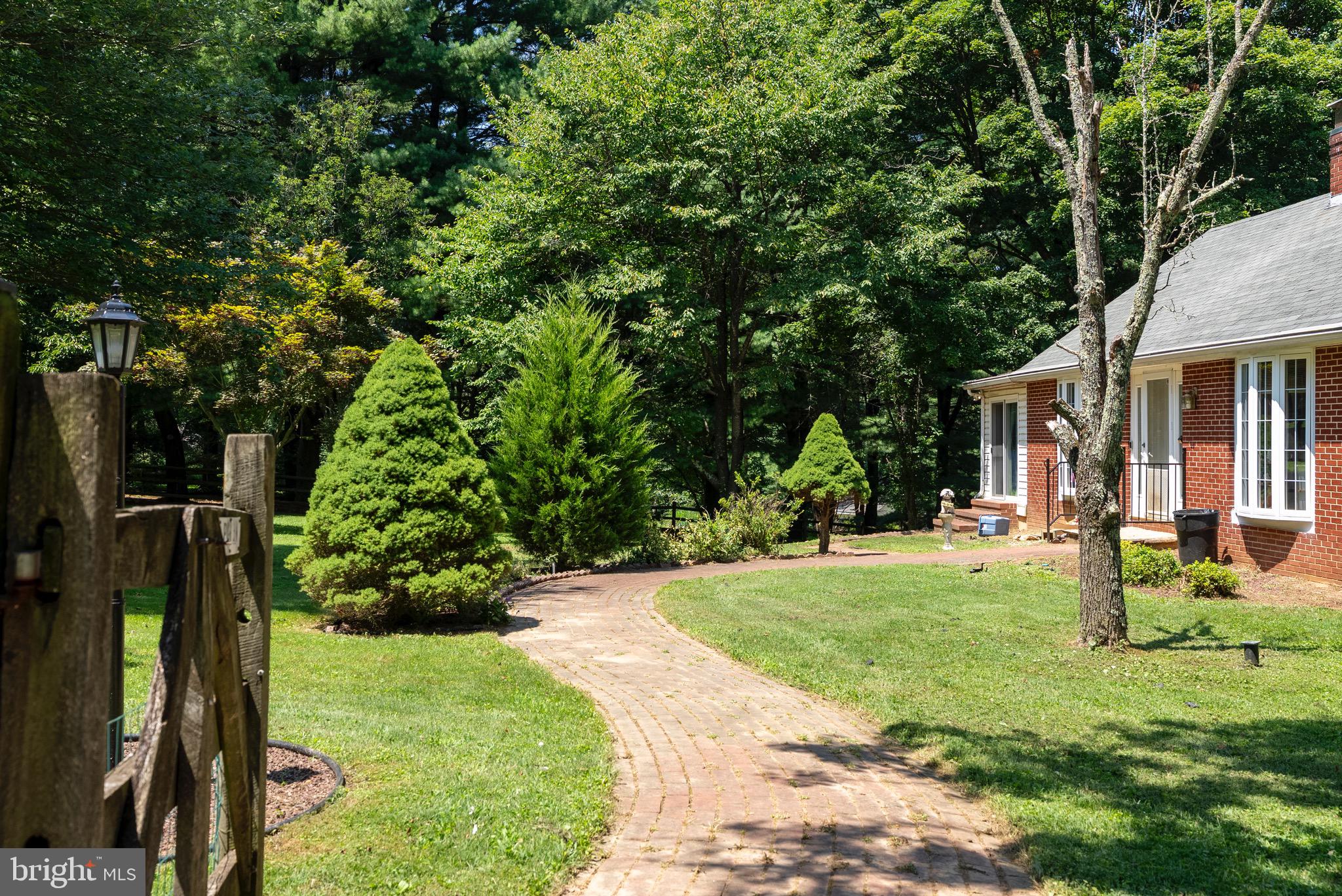 1418 IVY HILL ROAD