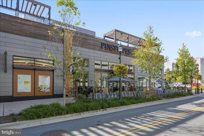 GALLERY AT WHITE FLINT - Residential Lease