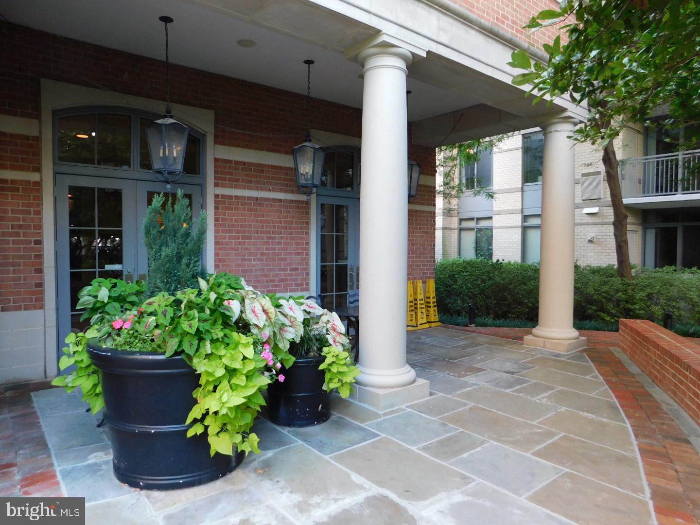 GALLERY AT WHITE FLINT - Residential Lease