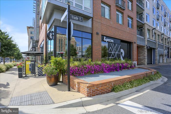 GALLERY AT WHITE FLINT - Residential Lease