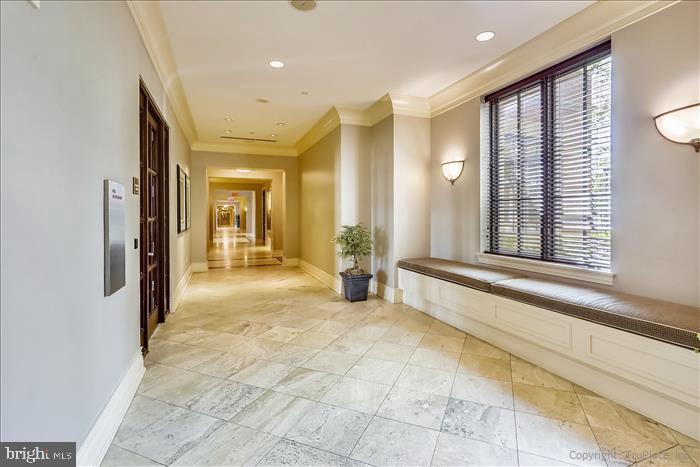 GALLERY AT WHITE FLINT - Residential Lease