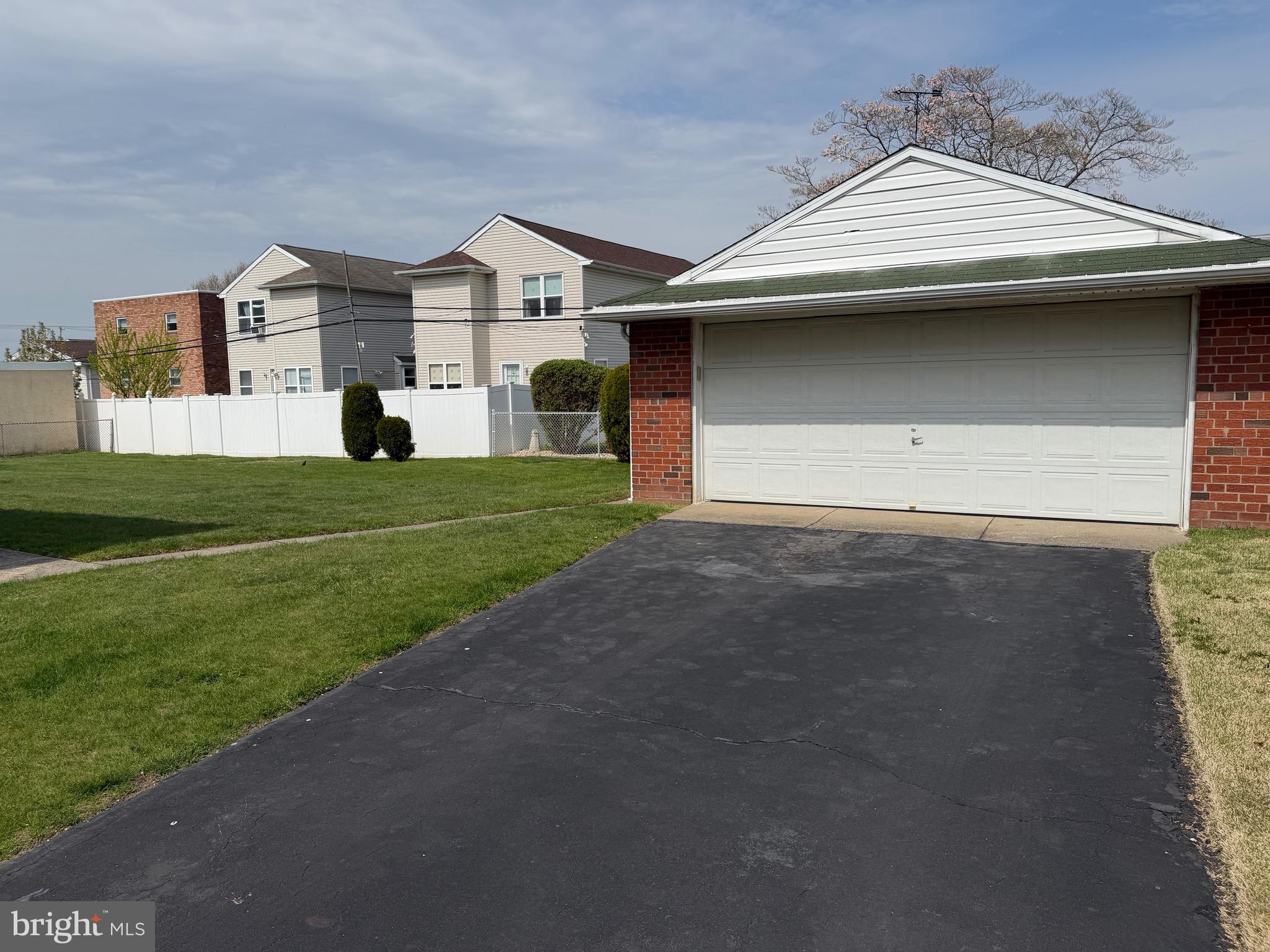 9234 GLENLOCH STREET