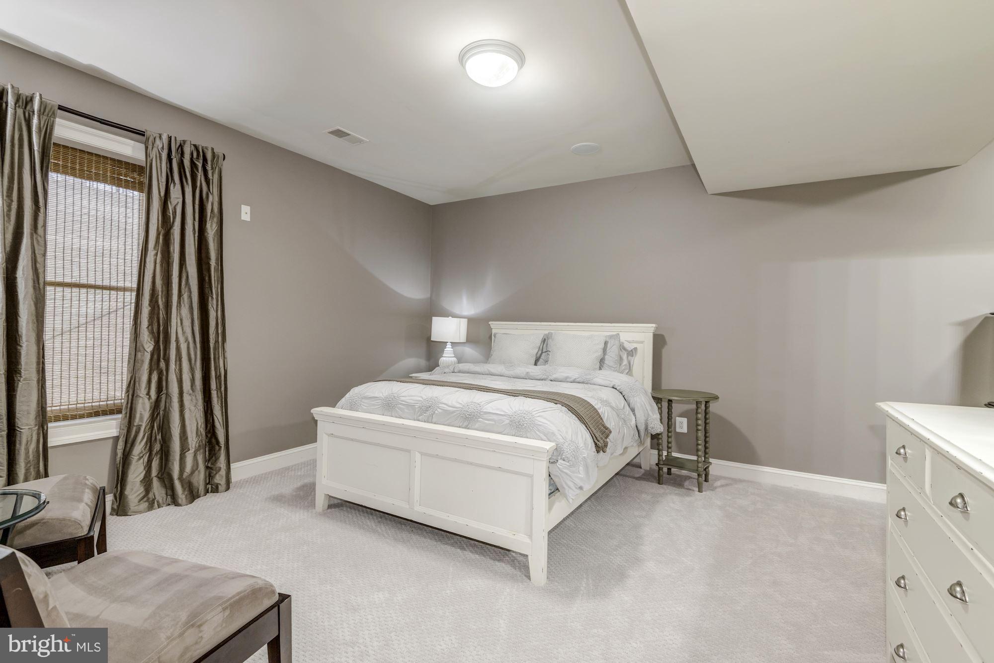 LEELAND PARK - Residential