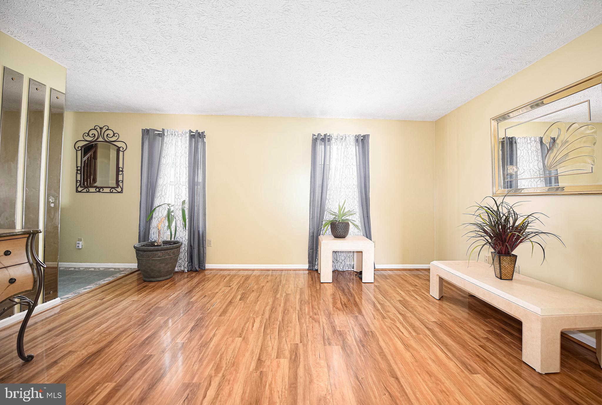 HARBOUR OAKS - Residential