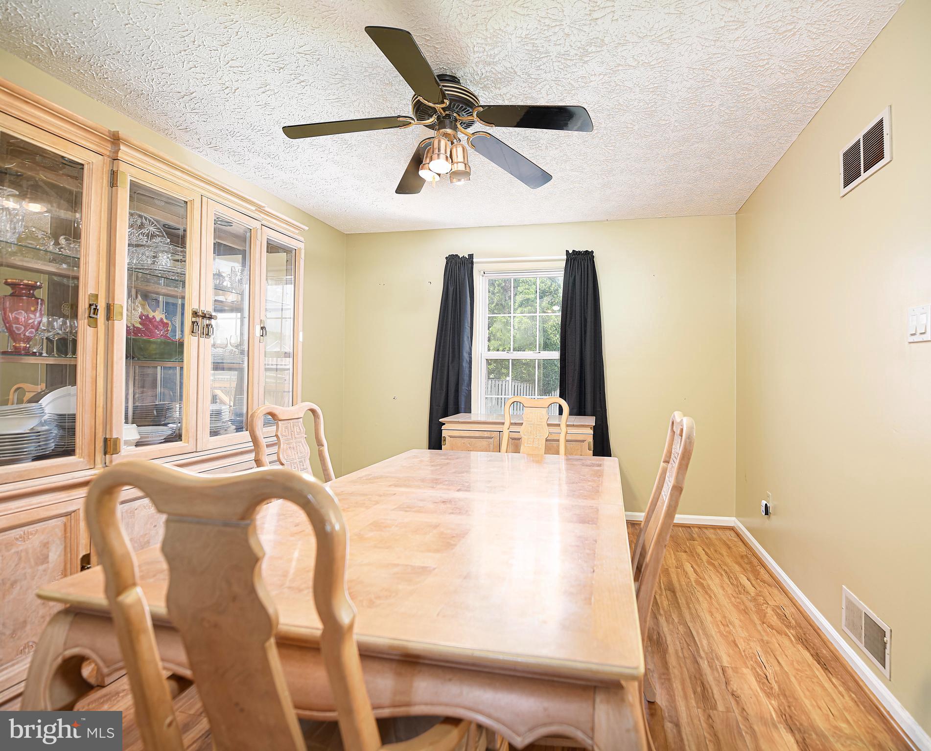 HARBOUR OAKS - Residential