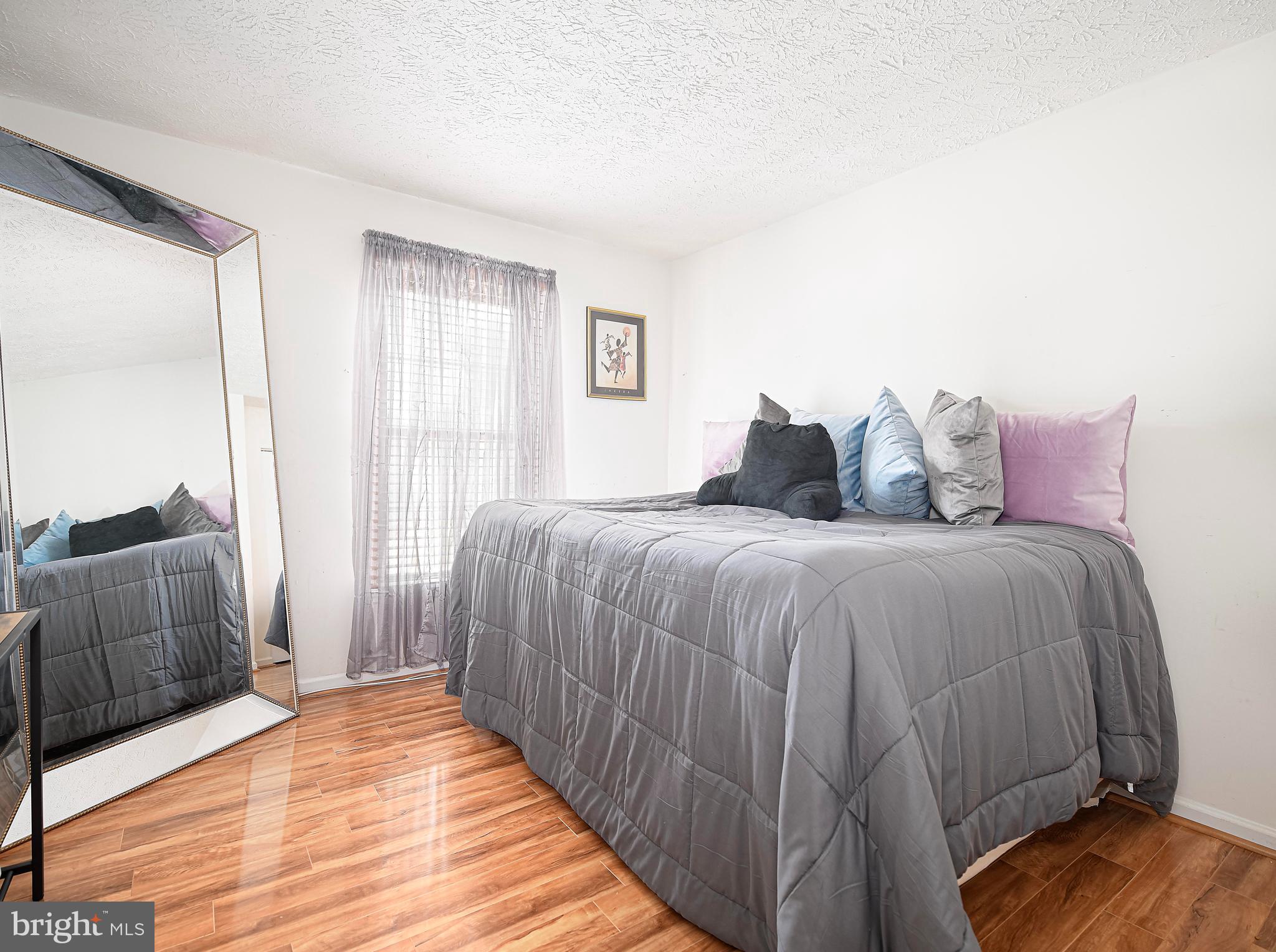 HARBOUR OAKS - Residential