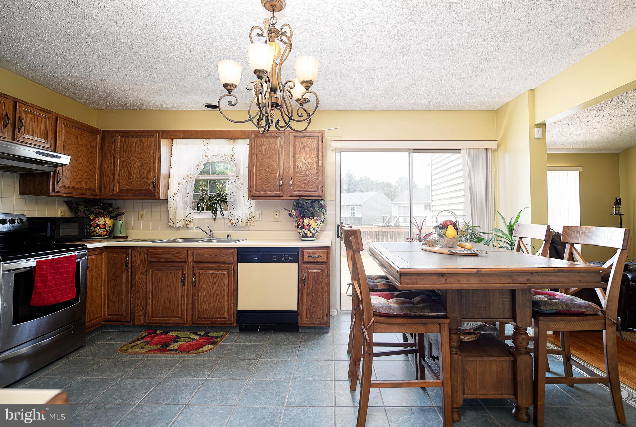 HARBOUR OAKS - Residential