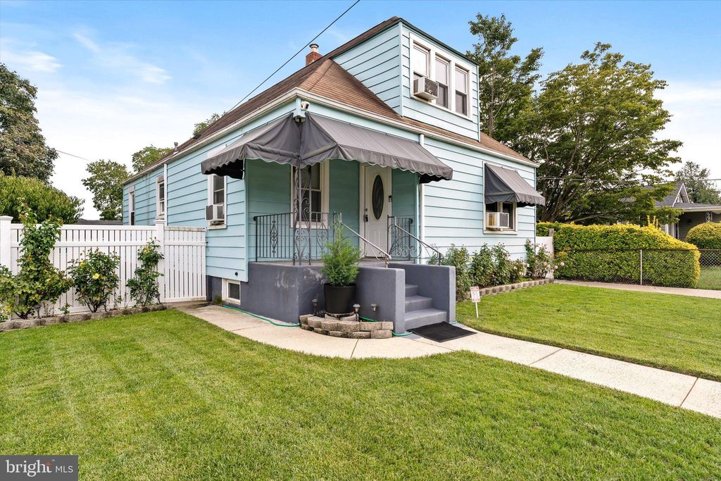 Photo of 118 Hazel Ave, EWING, NJ 08638 (MLS # NJME2065890)
