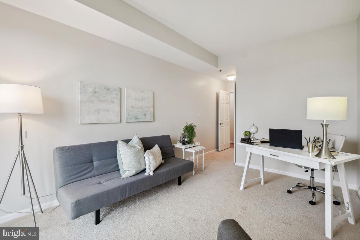 LEISURE WORLD - Residential