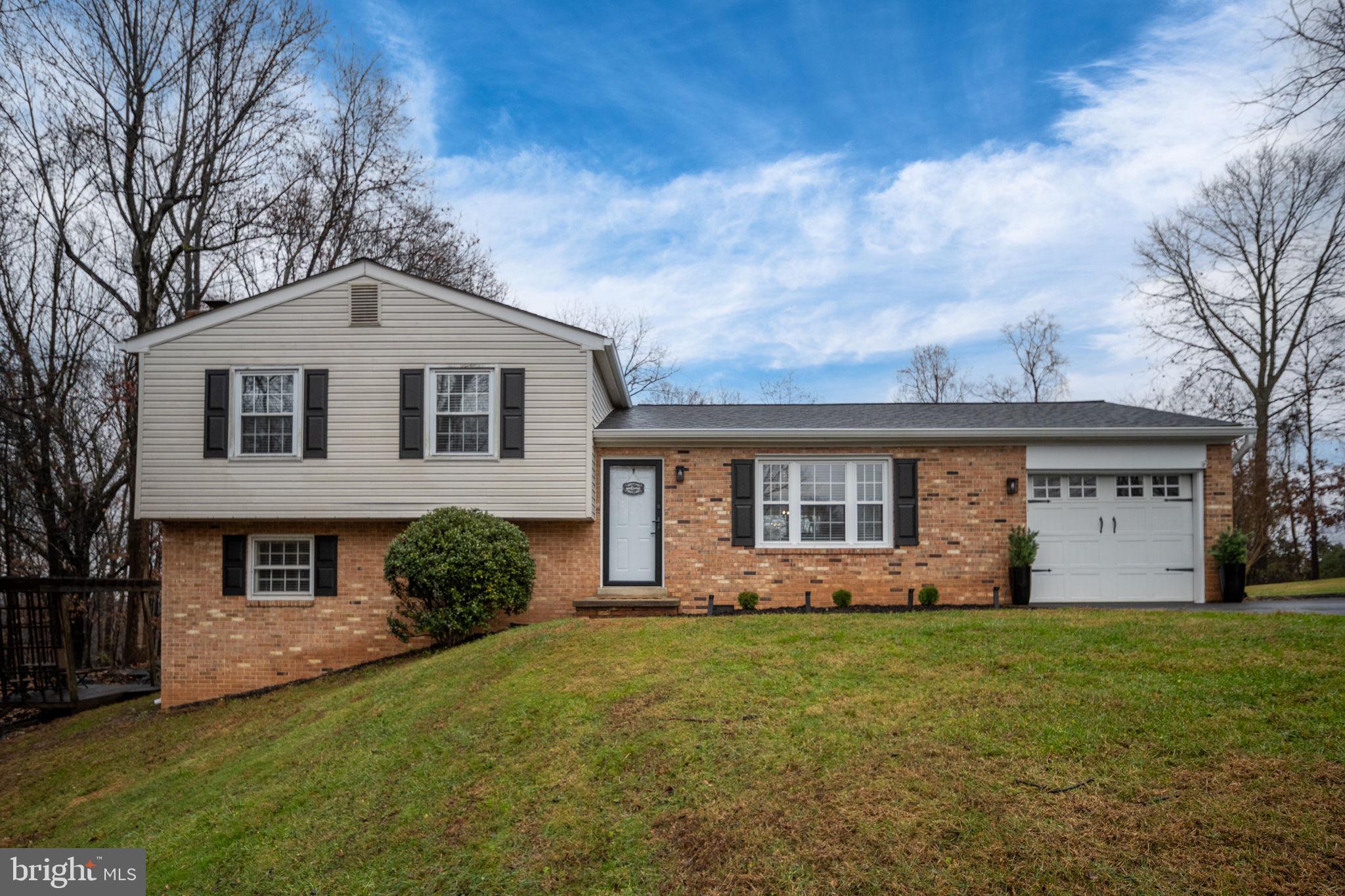 SOUTH HILL ESTATES - Residential