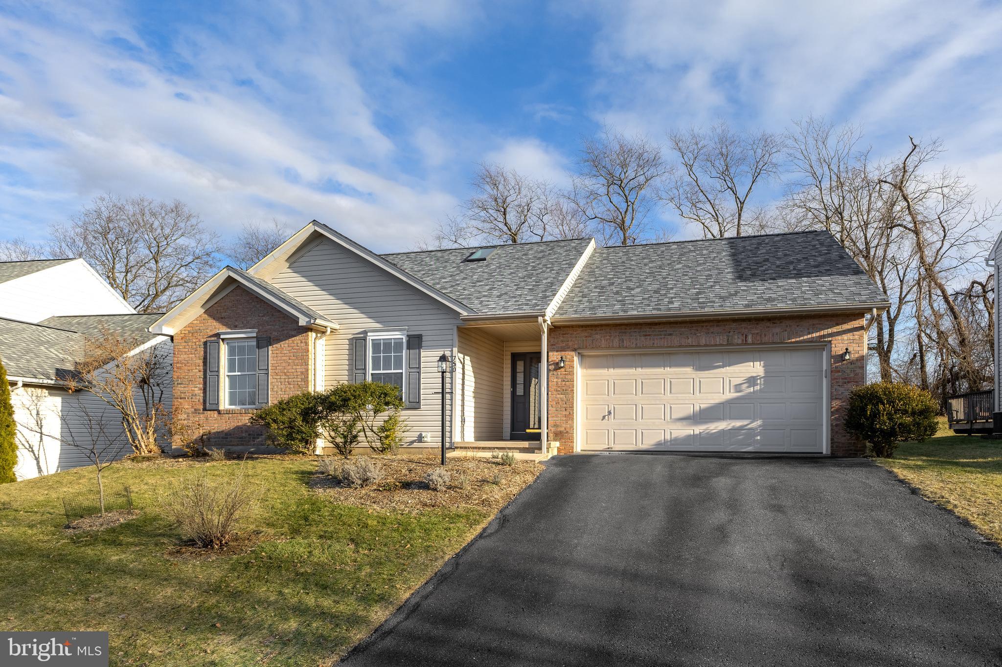 GREENLEAF MANOR - Residential