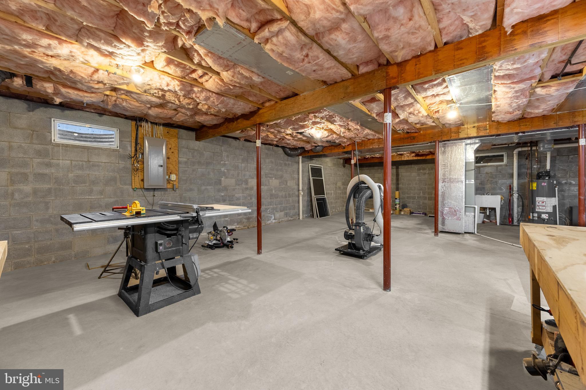 GREENLEAF MANOR - Residential