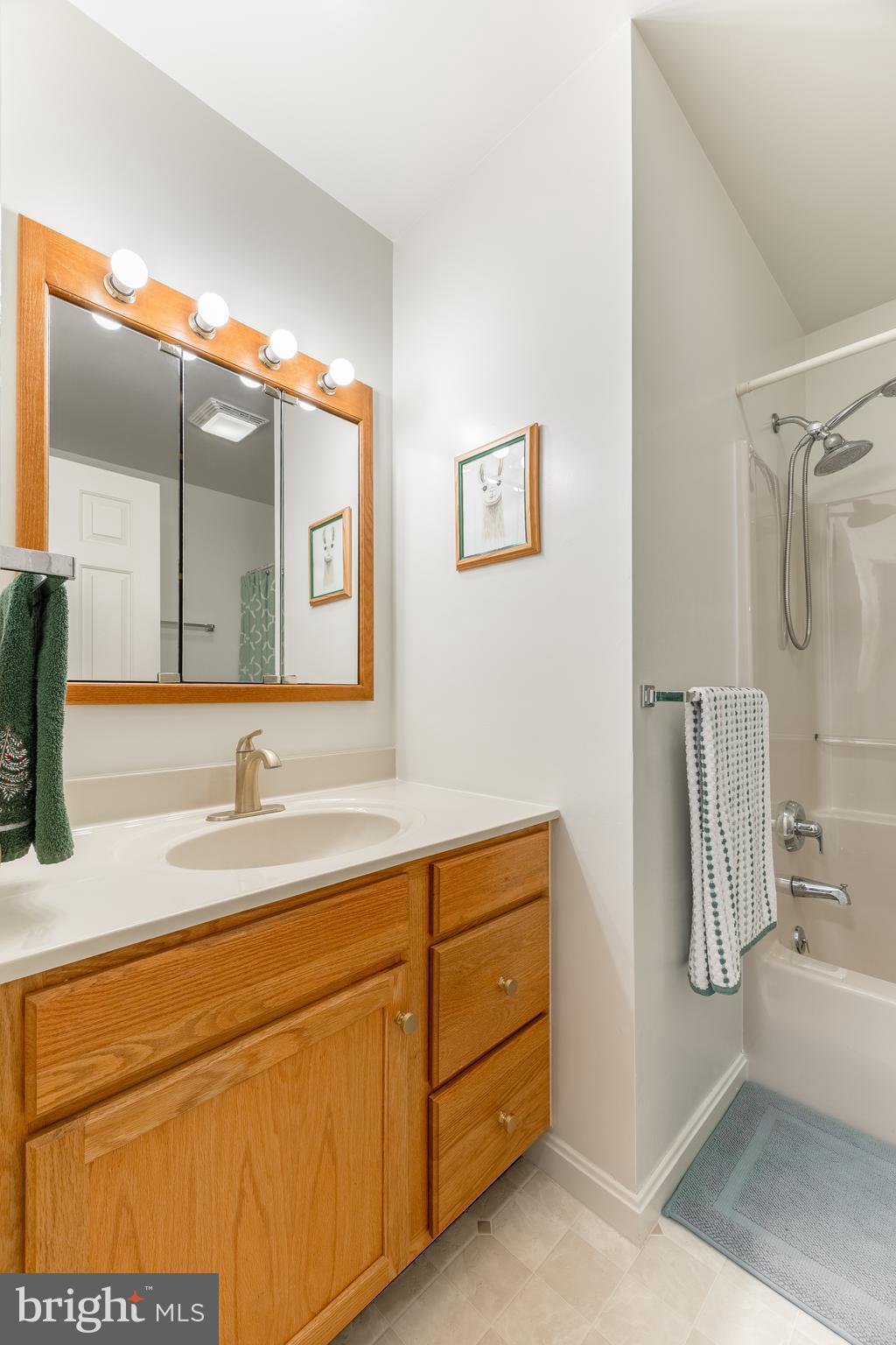 GREENLEAF MANOR - Residential