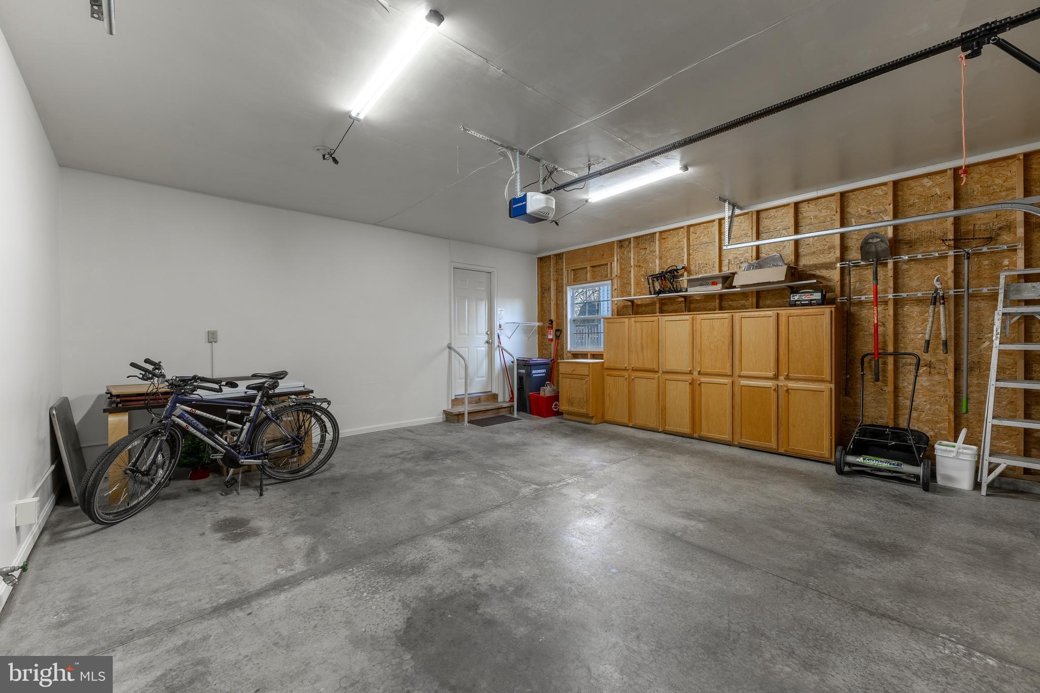 GREENLEAF MANOR - Residential