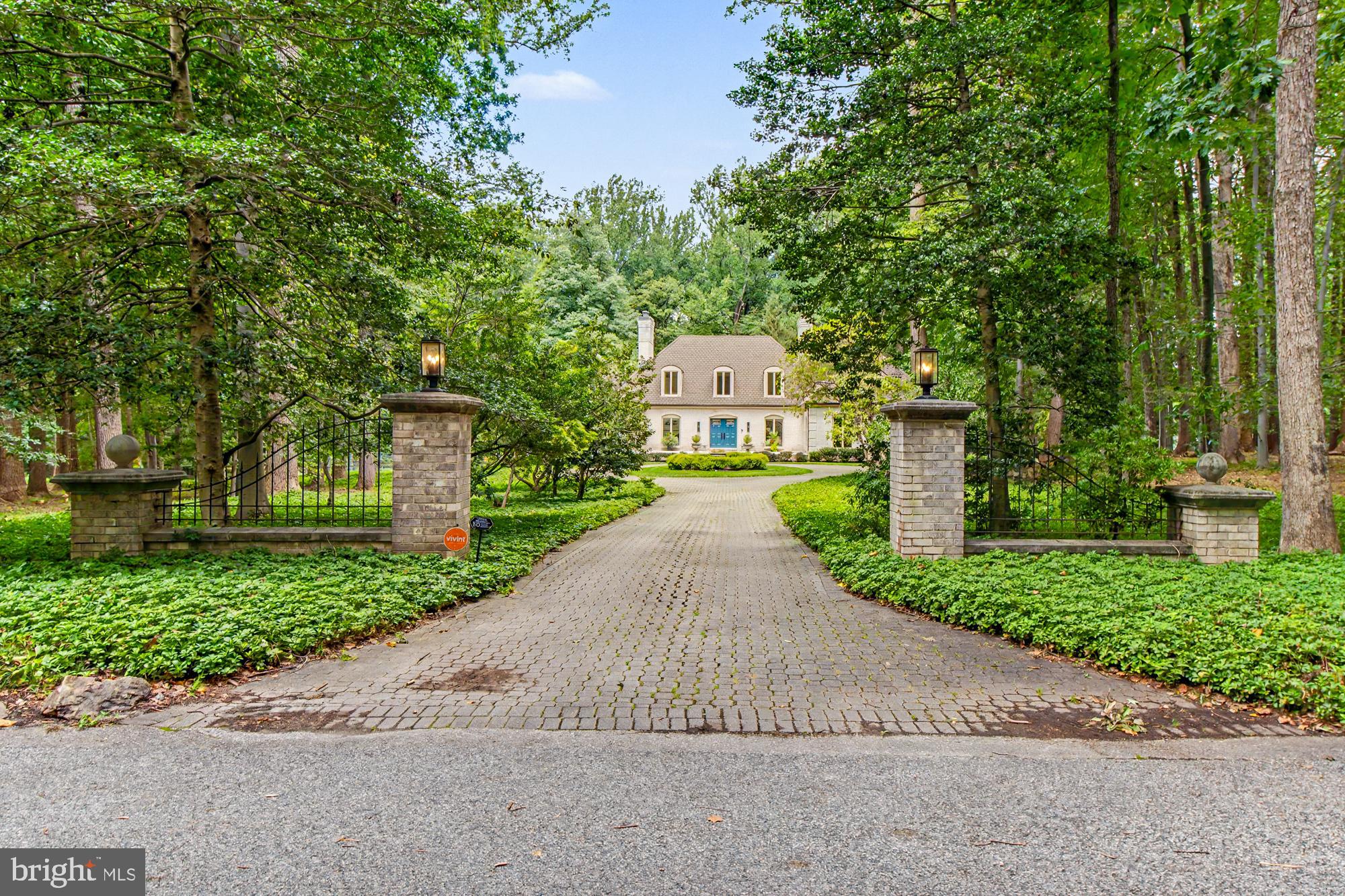 2422 VELVET VALLEY WAY