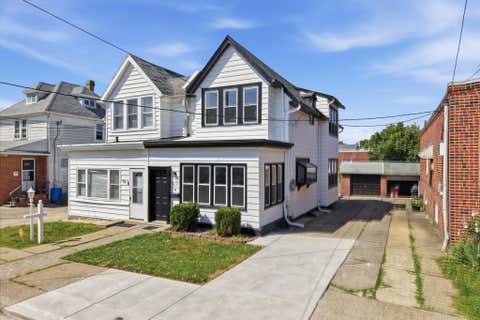 Photo of 917 Oakmont Street, PHILADELPHIA, PA 19111 (MLS # PAPH2632086)