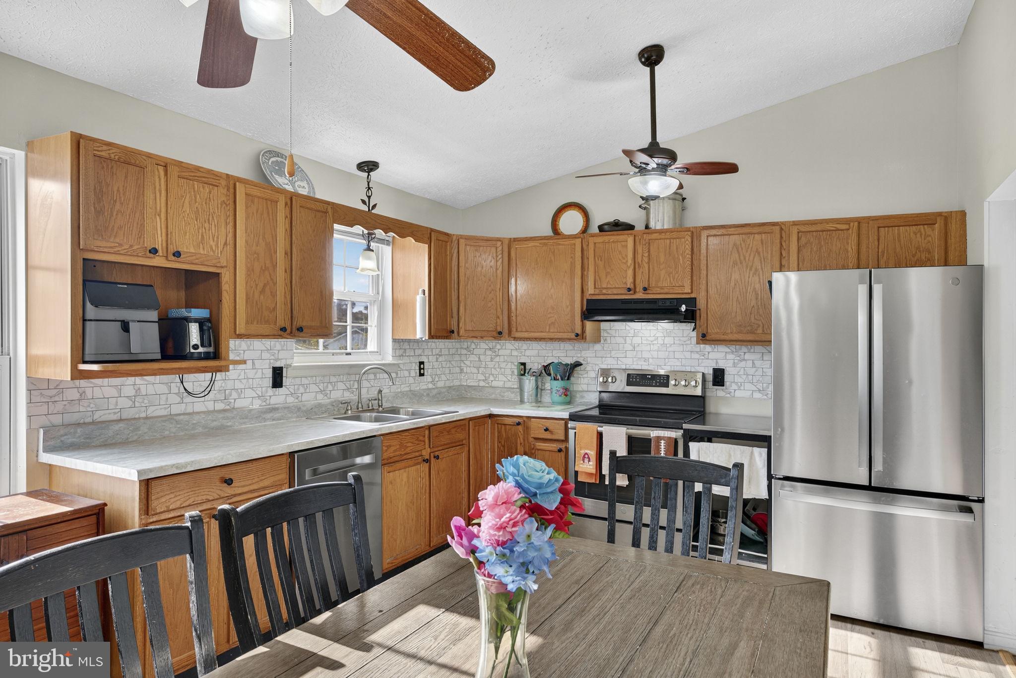 HEADLEY COURT - Residential