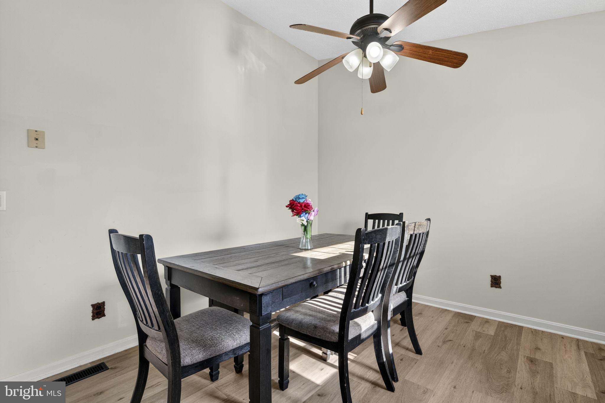 HEADLEY COURT - Residential