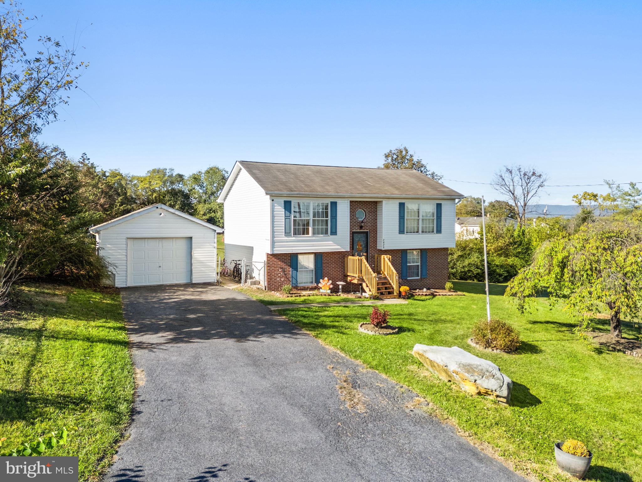 HEADLEY COURT - Residential