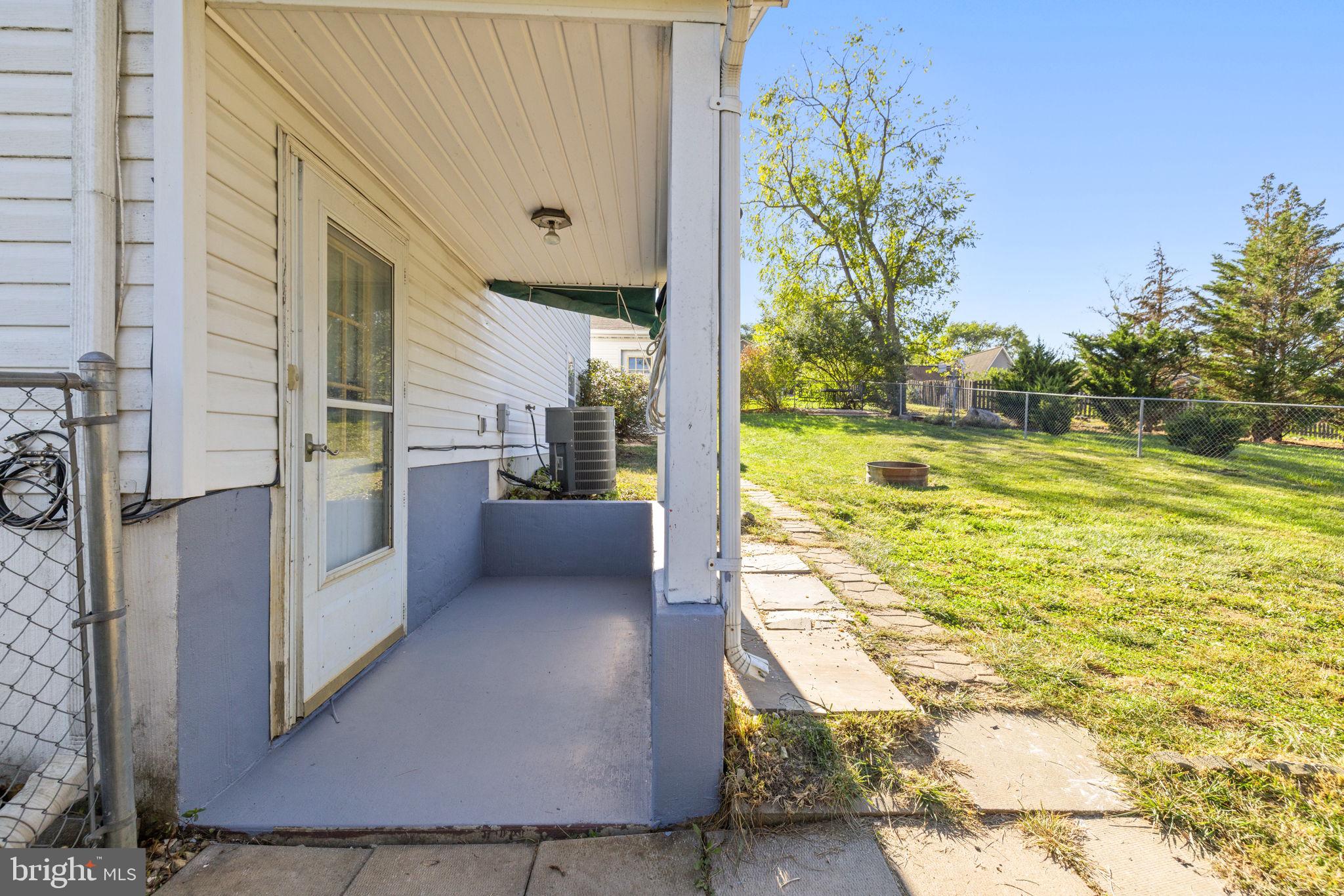 HEADLEY COURT - Residential