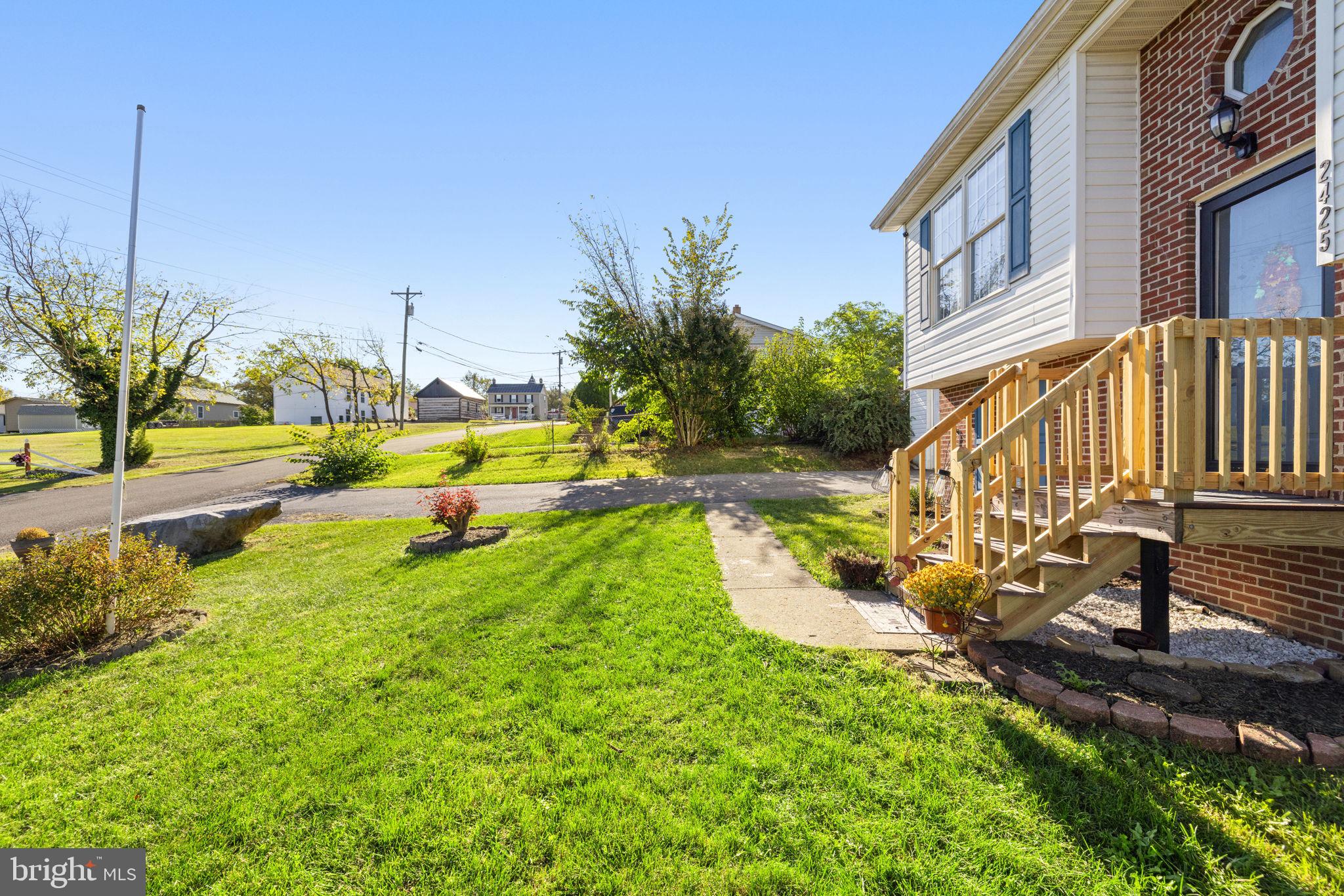 HEADLEY COURT - Residential