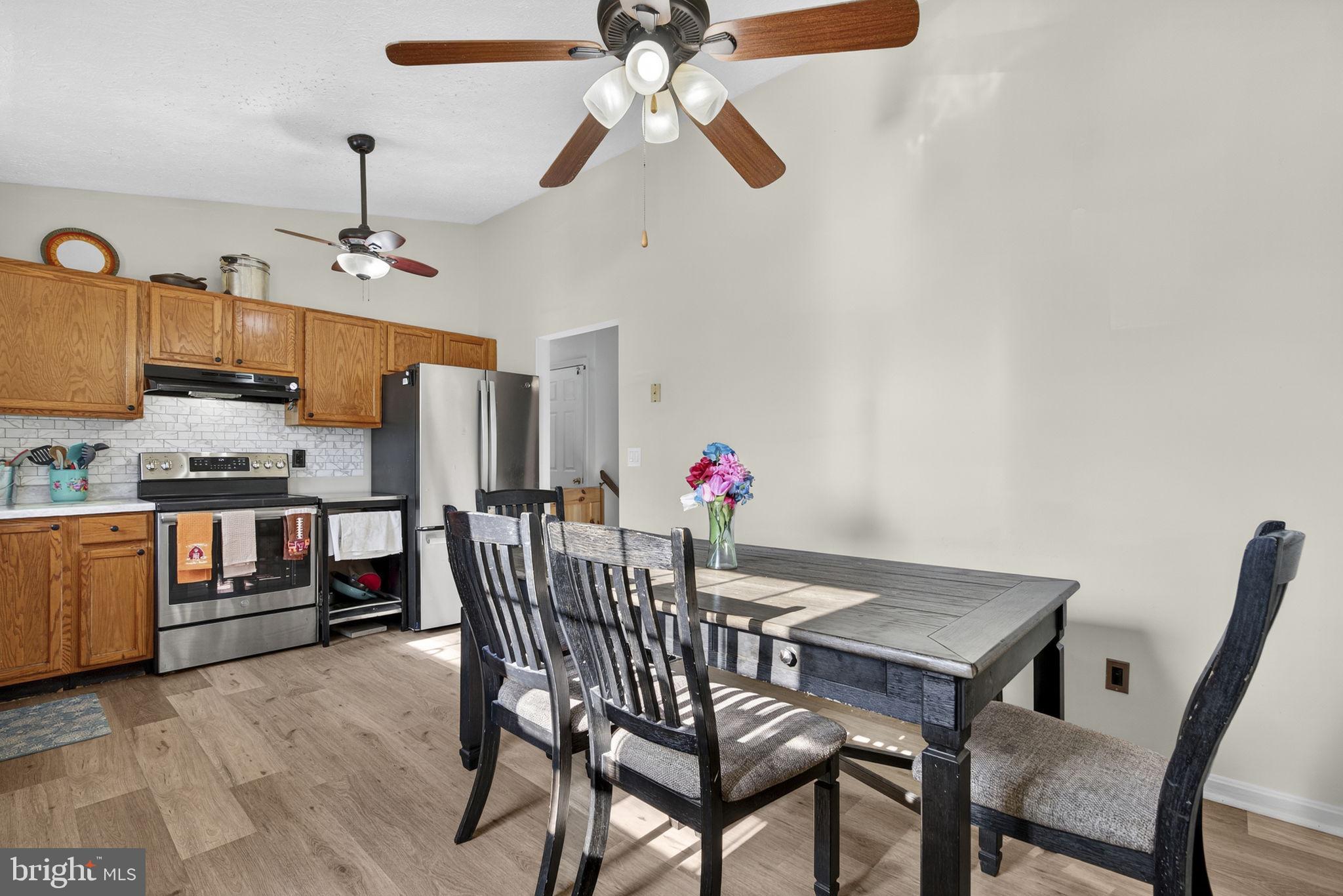 HEADLEY COURT - Residential