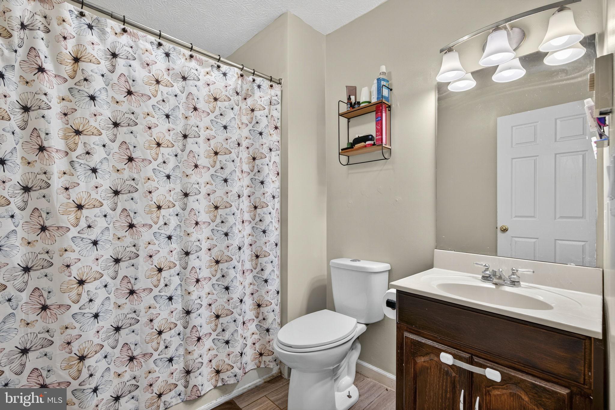 HEADLEY COURT - Residential