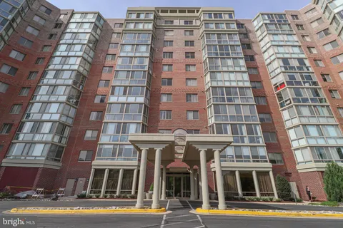 3100 N Leisure World Boulevard Unit 425, Silver Spring, MD MLS: MDMC2177394