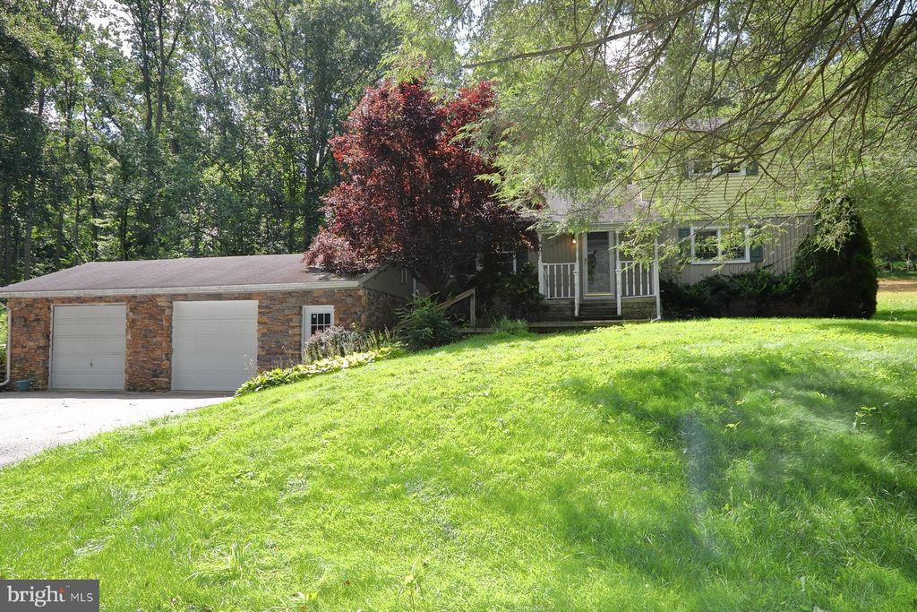Photo of 2858 Glen Allen School Road, FELTON, PA 17322 (MLS # PAYK2089626)