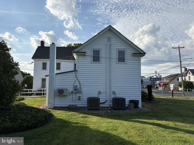 103 W PINE STREET