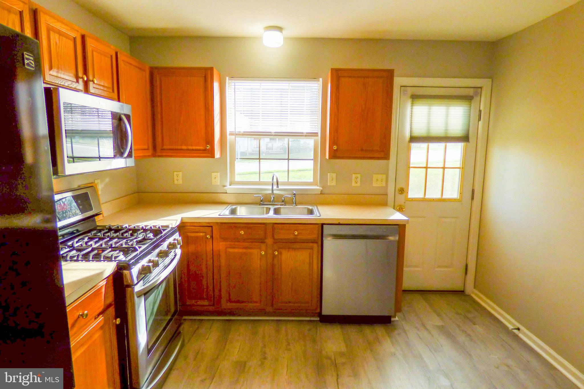 BROOKSTONE - Residential