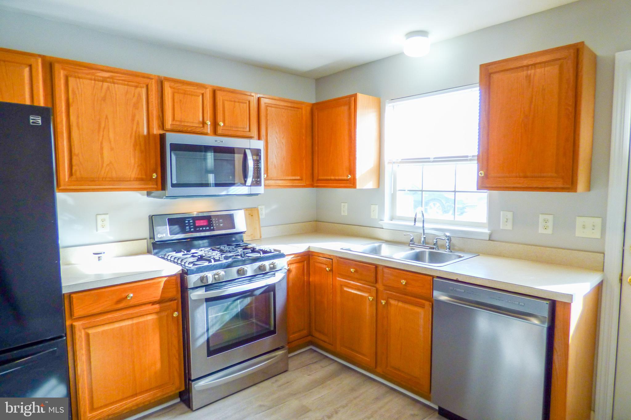 BROOKSTONE - Residential