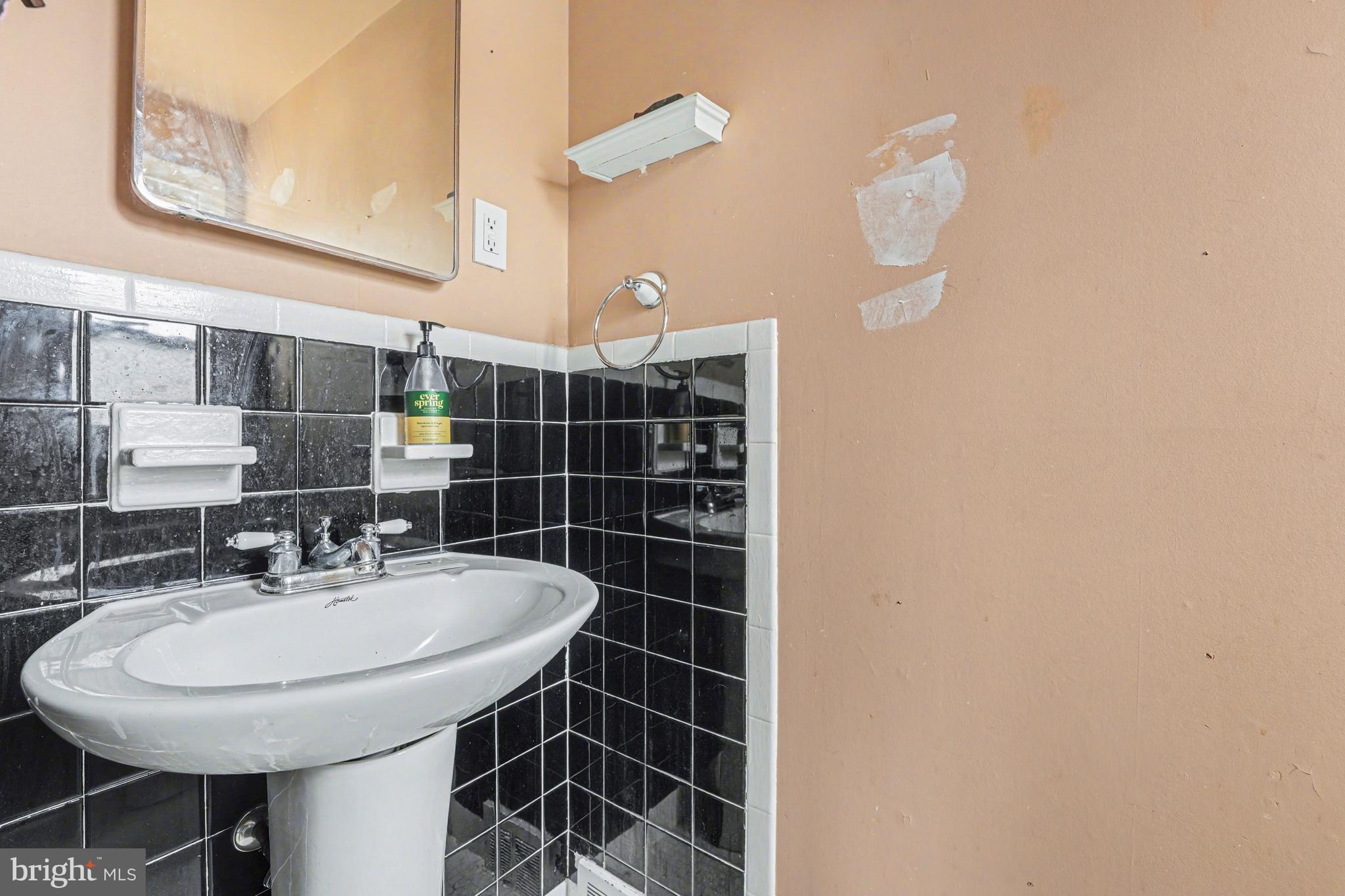 ABINGTON WOODS - Residential