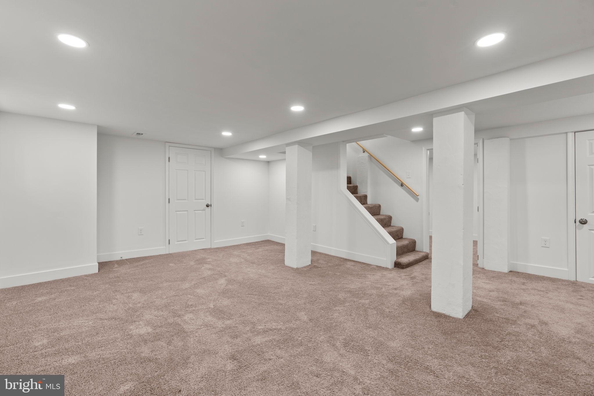 MAYFIELD - Residential