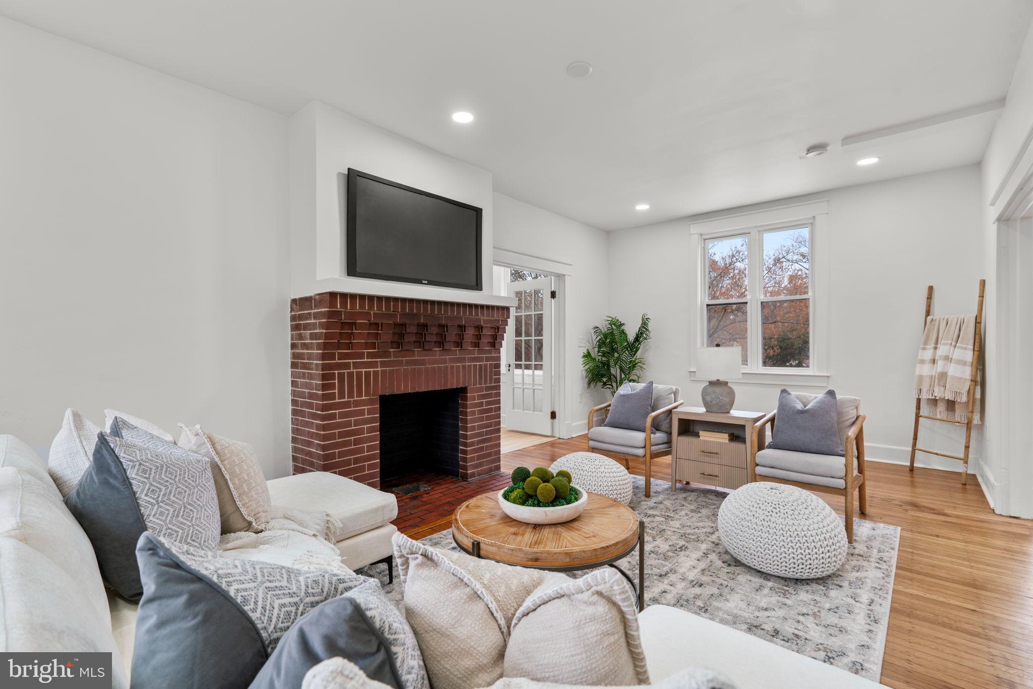 MAYFIELD - Residential