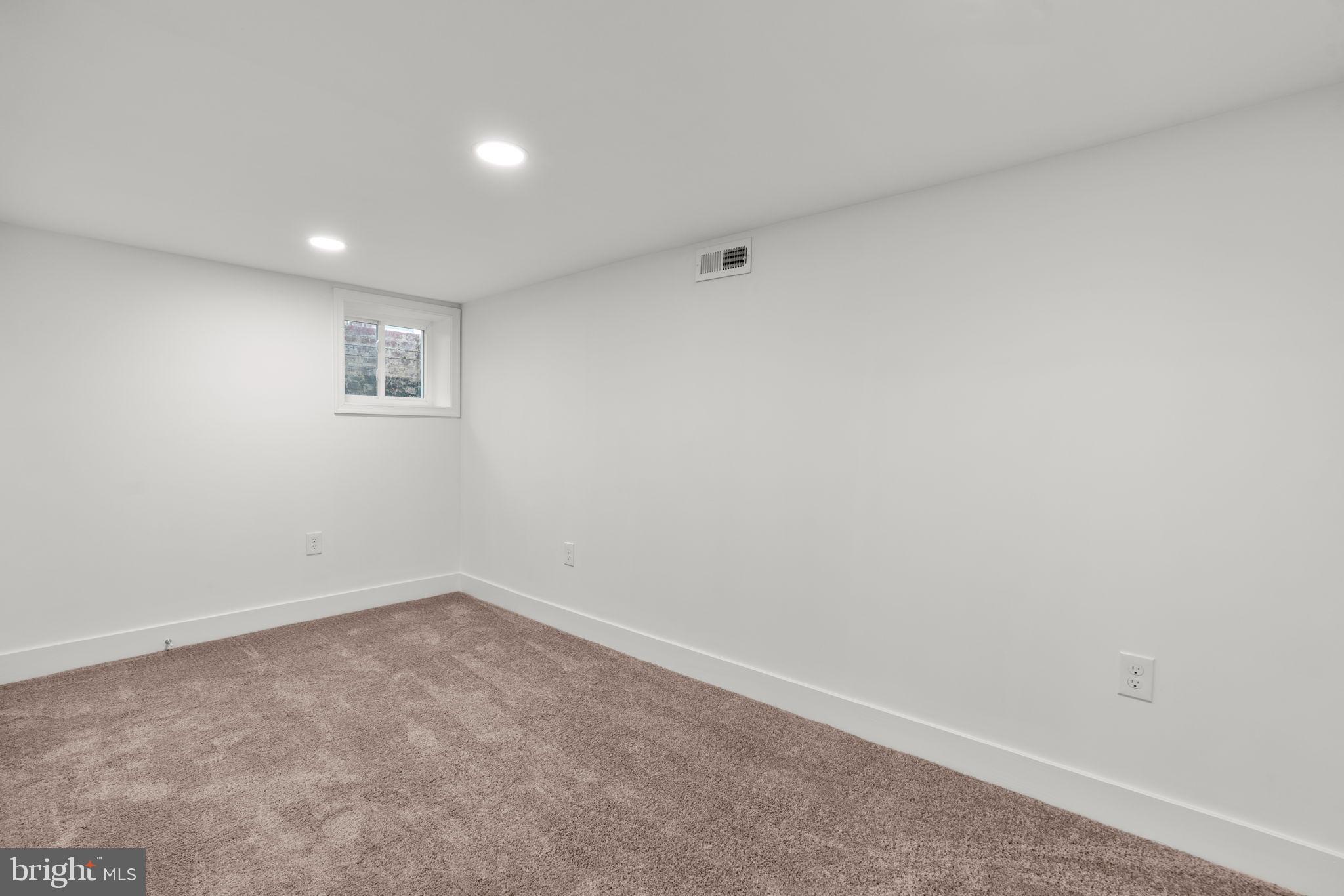 MAYFIELD - Residential