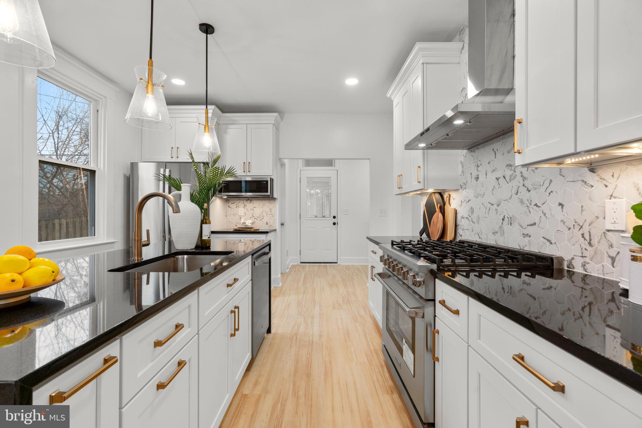 MAYFIELD - Residential