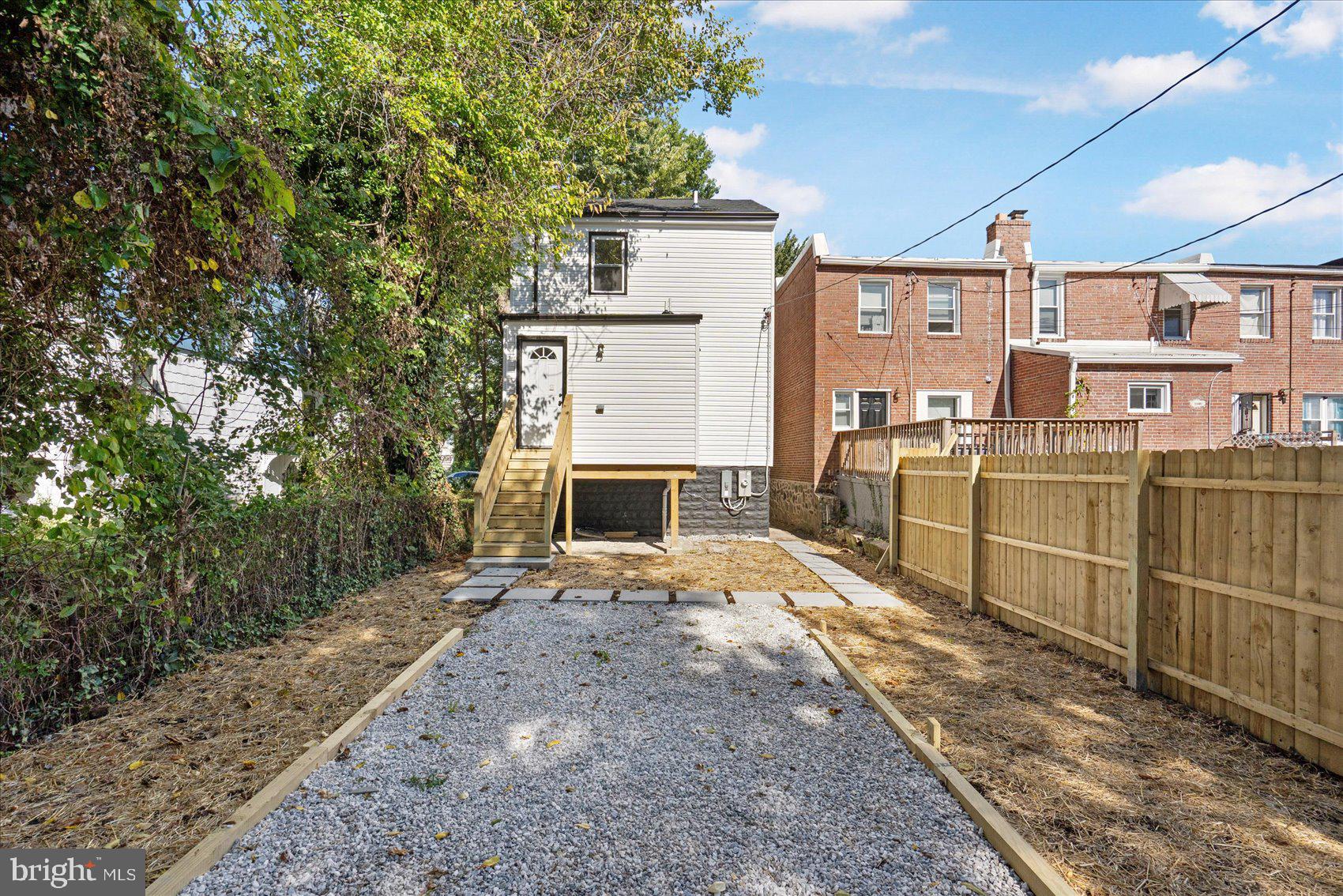 GARRISON - Residential