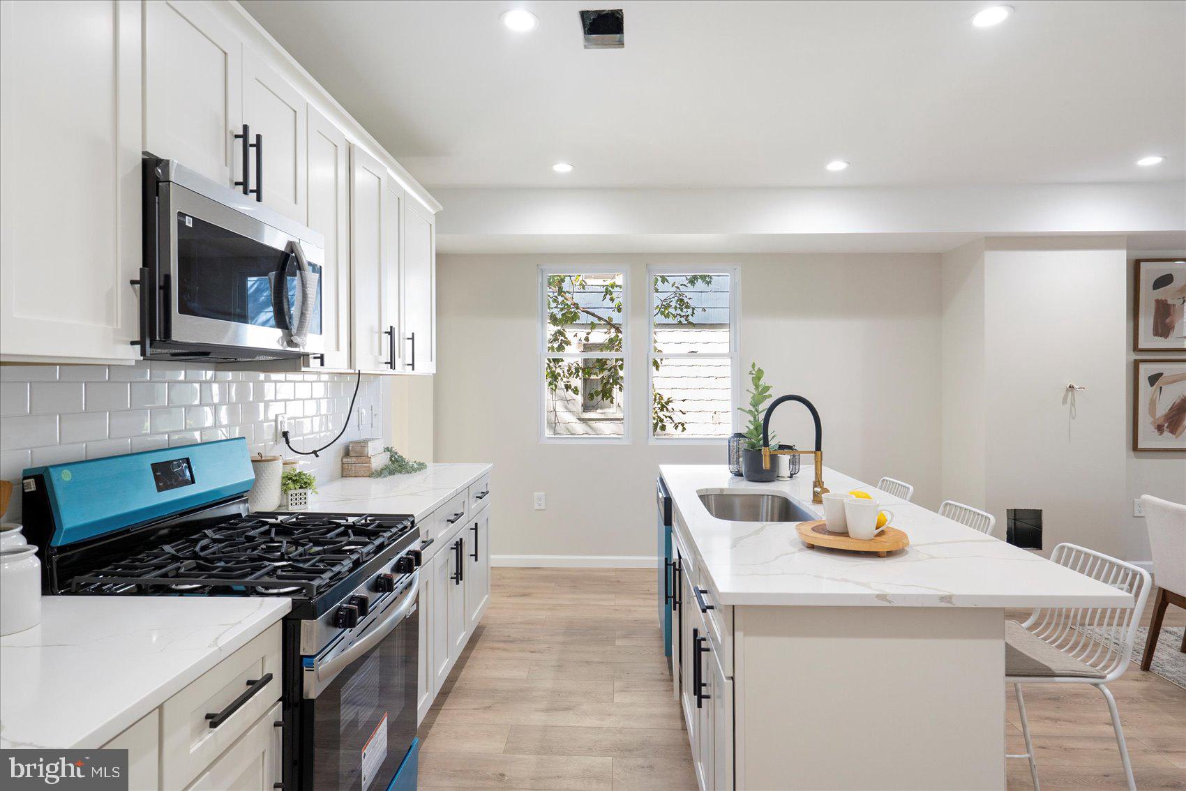 GARRISON - Residential