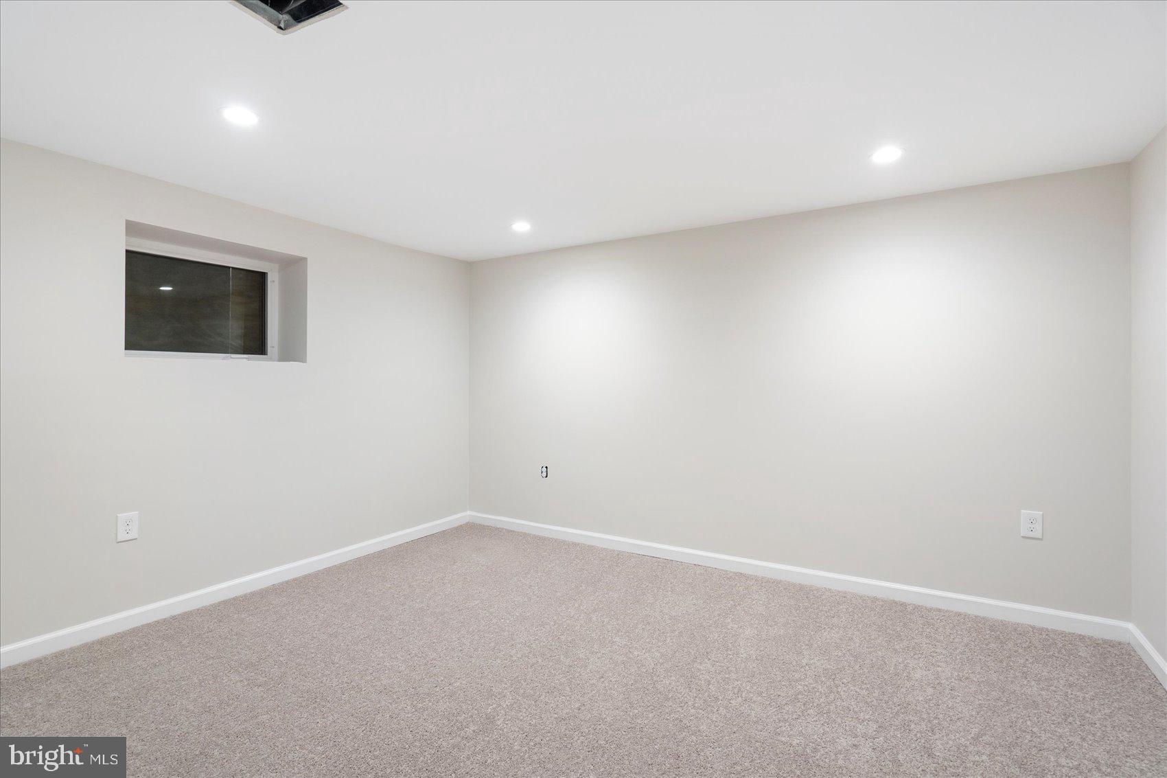 GARRISON - Residential