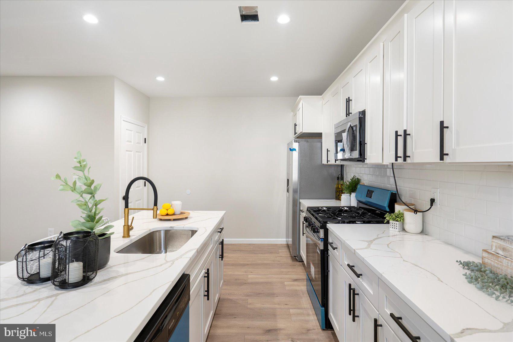 GARRISON - Residential