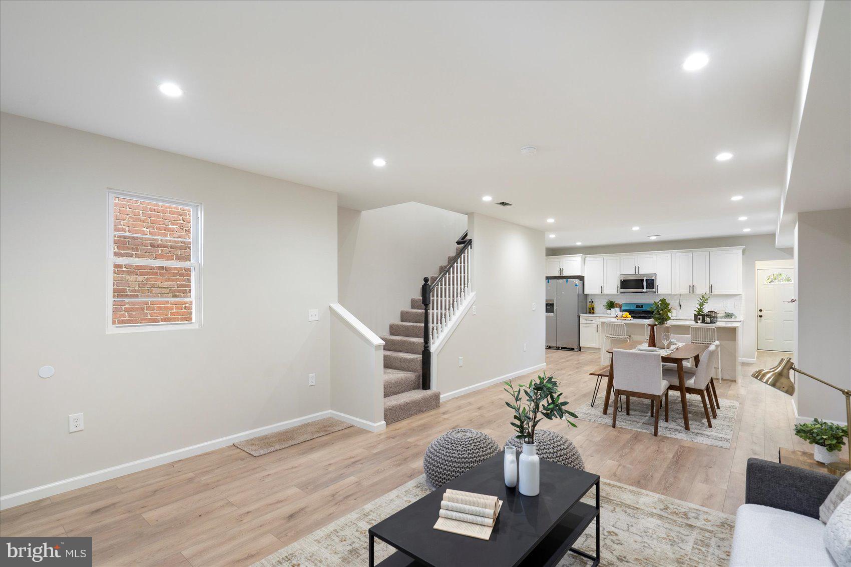 GARRISON - Residential