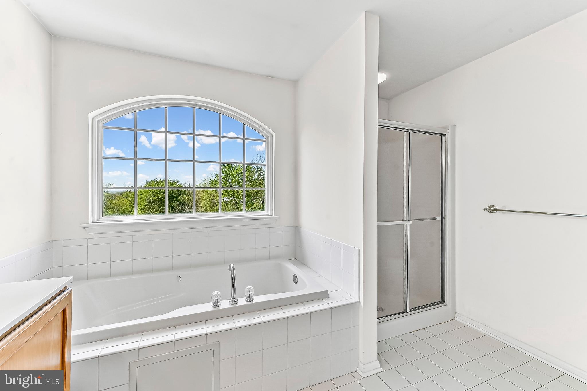 LOCKSLEY GLEN - Residential