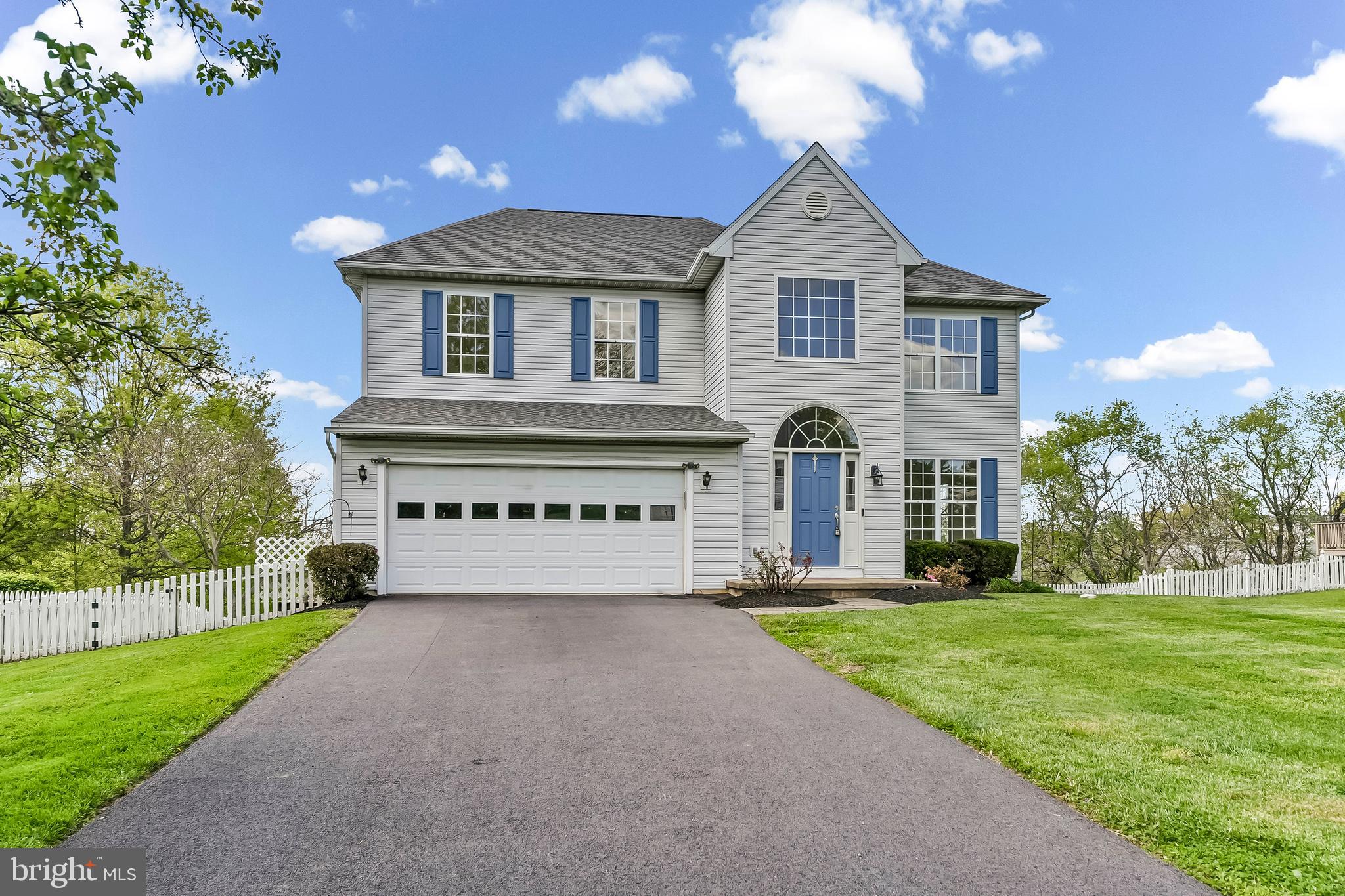 LOCKSLEY GLEN - Residential