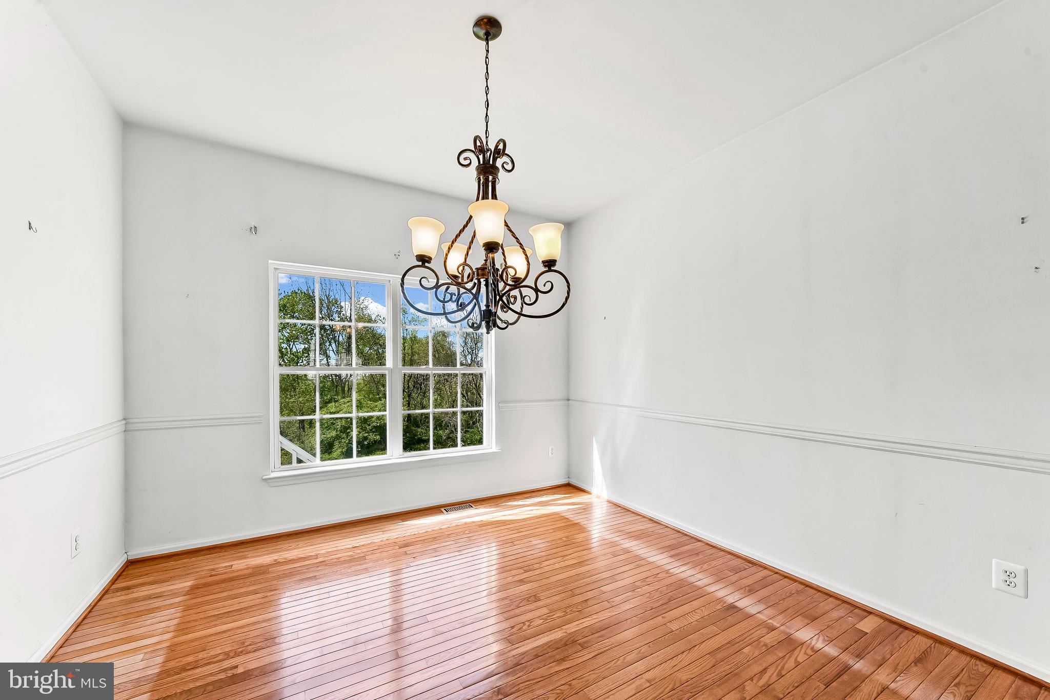 LOCKSLEY GLEN - Residential