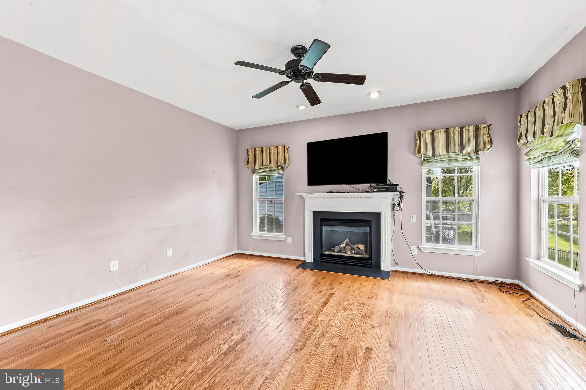LOCKSLEY GLEN - Residential