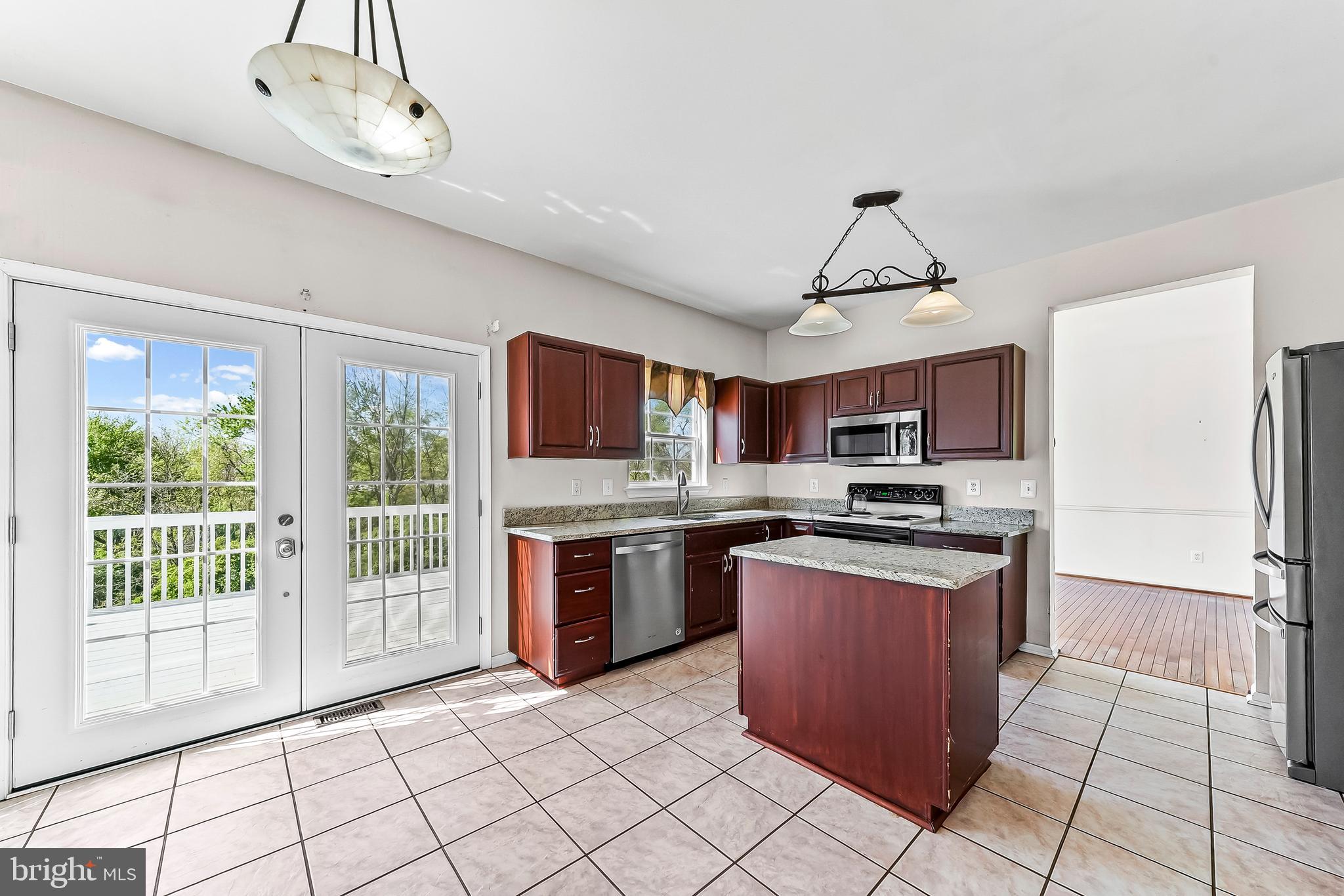 LOCKSLEY GLEN - Residential
