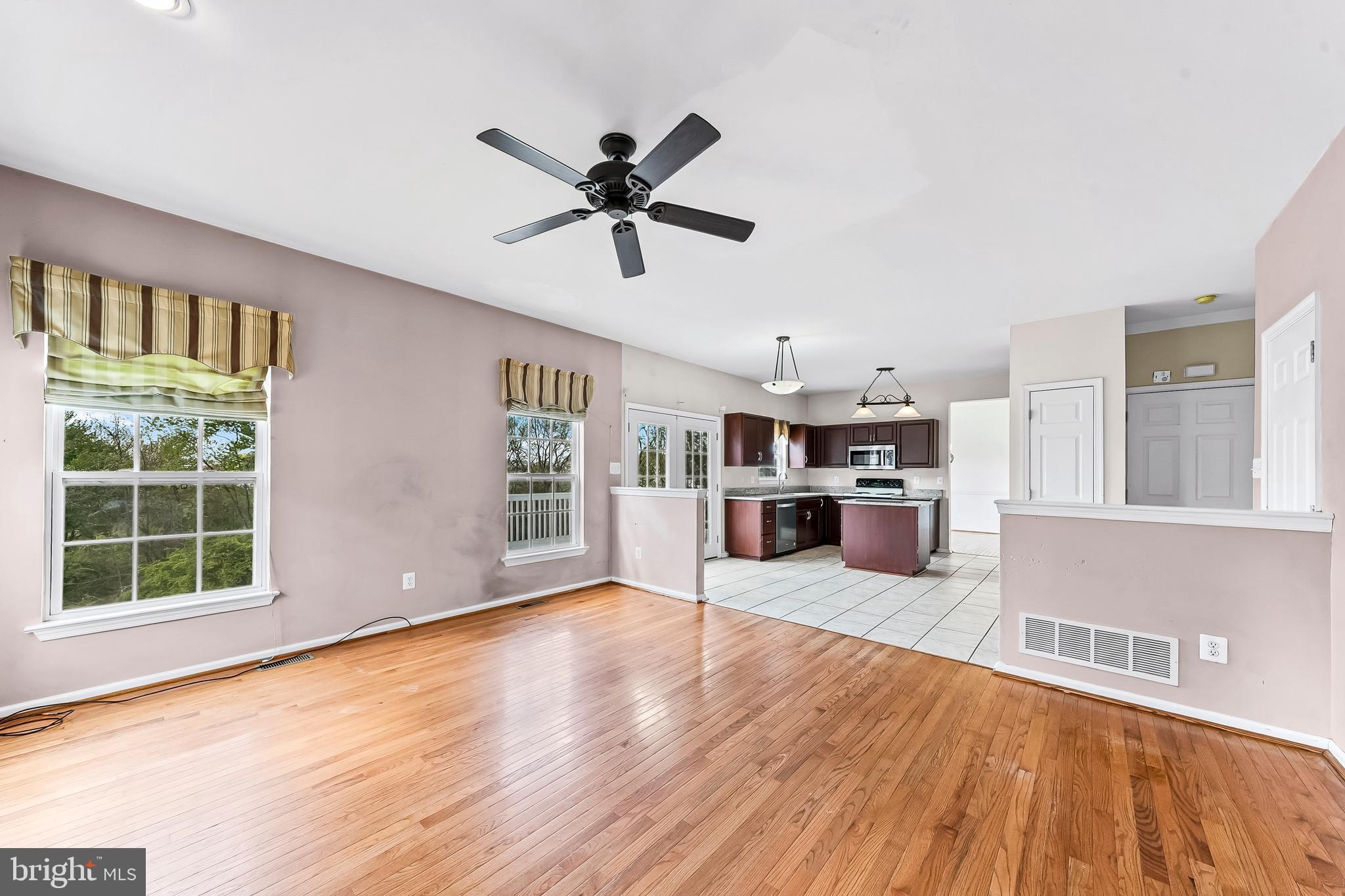 LOCKSLEY GLEN - Residential