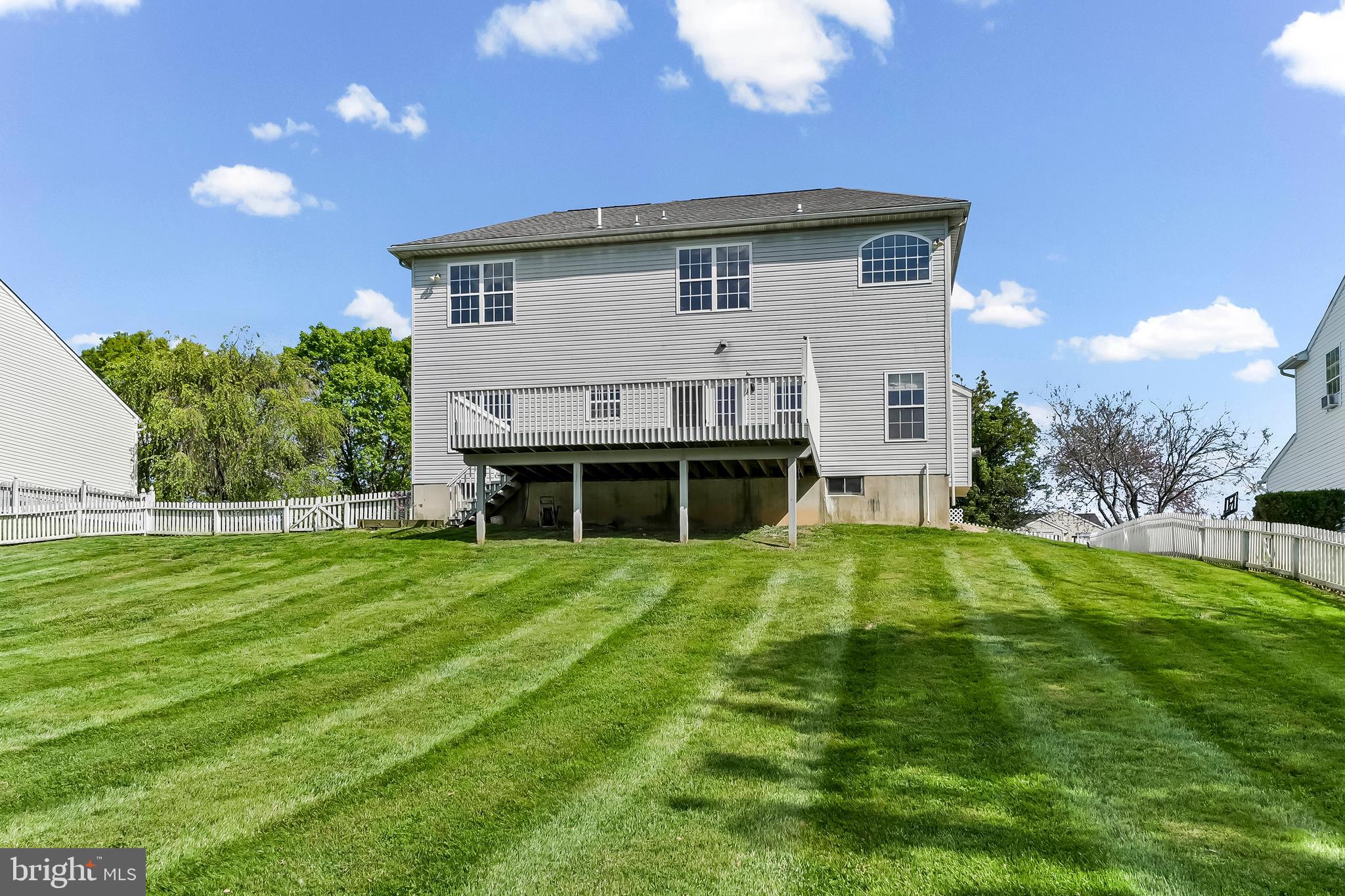 LOCKSLEY GLEN - Residential